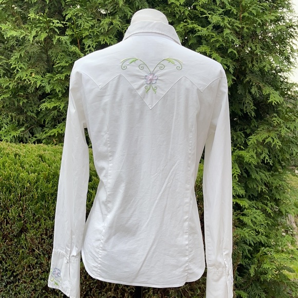 Roper Western Style White Blouse with Flowery Embroidery - Picture 2 of 9